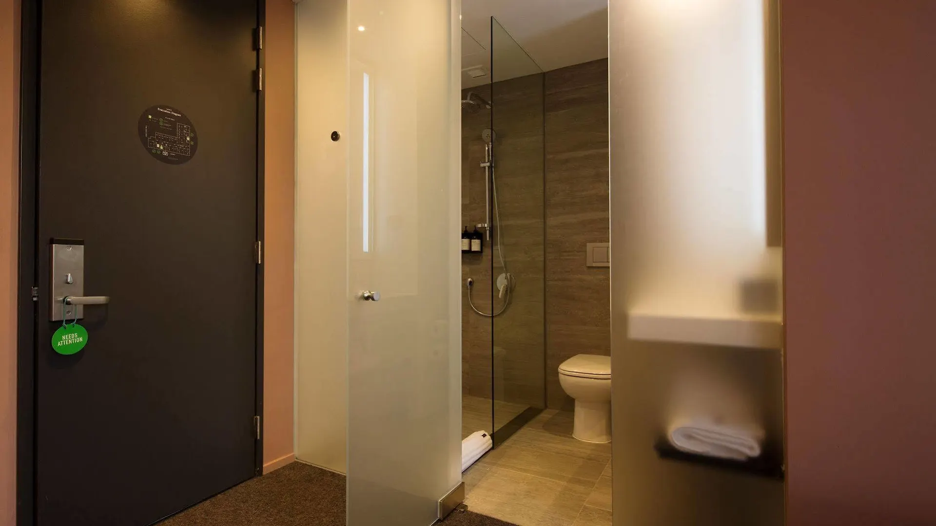 Alex Hotel Perth 4*,  Australia